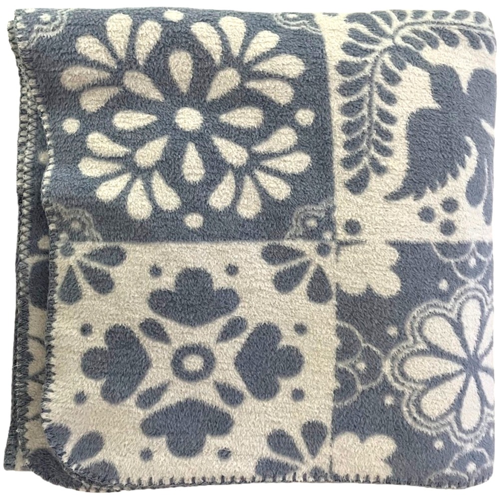 Docofil To Have And To‎ Hold Blue White Portugal Blanket Soft Dove 50x65 Acrylic